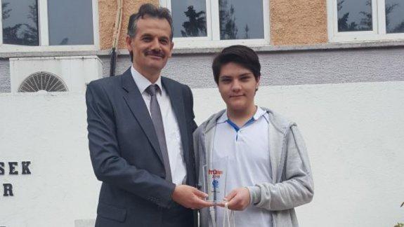 Balıkesir Cumhuriyet Anadolu Lisesinden İTÜ Robot Olimpiyatlarında Derece